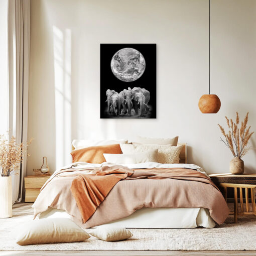 Monochrome Titan - Image 2